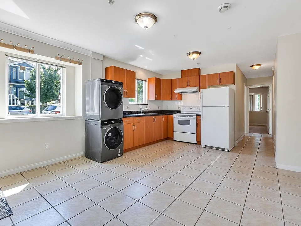 2291 E 12th Ave #BASEMENT