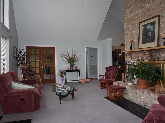 3rd image of 333 Deepwood Trl
