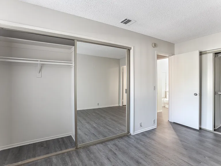 Baywood Apartment Homes — Photo 36