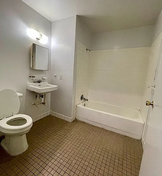 890 N 41st St #A — Photo 12