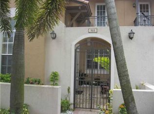 960 SW 146th Ter, Pembroke Pines, FL 33027
