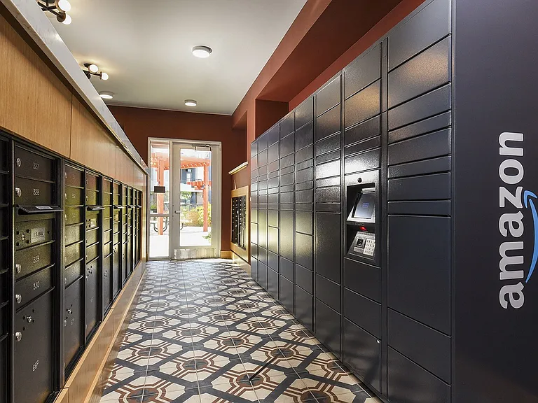 Aviara Flats — Photo 19
