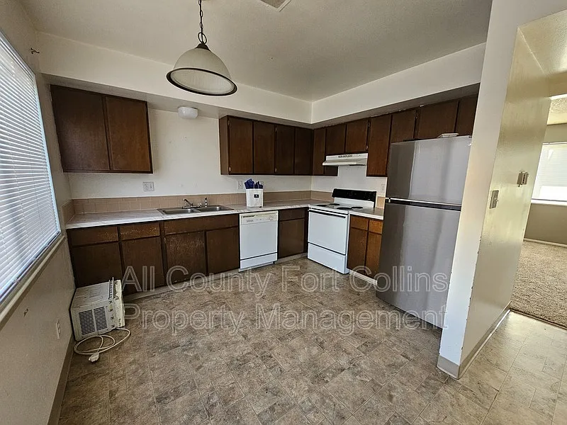 2 bed, 1.5 bath, 950 sqft, $1,200 — Photo 4