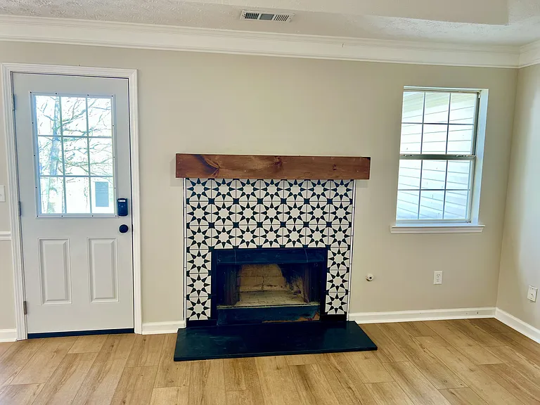 39 Brenda Ellen Dr — Photo 8
