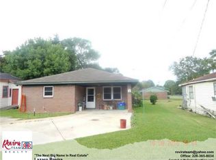 2325 Jackson Ave, Pascagoula, MS 39567
