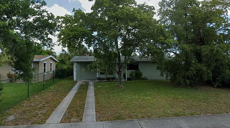 612 SW 24th Ave — Photo 4