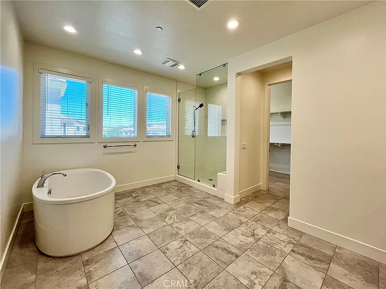 12040 Estrella Pl — Photo 24