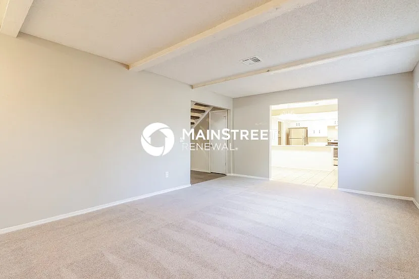 1113 N Patterson Dr — Photo 3