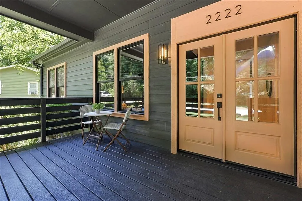 4 bed, 3.5 bath, 1960 sqft, $4,600 — Photo 2