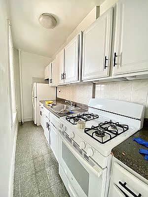 5th image of 301 Sterling St APT 5F