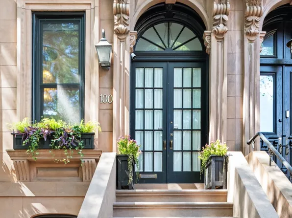 100 6th Avenue image 1 of 33