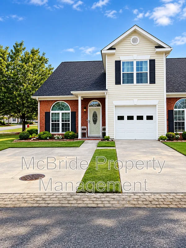 3 bed, 2.5 bath, 1838 sqft, $2,400 — Photo 1
