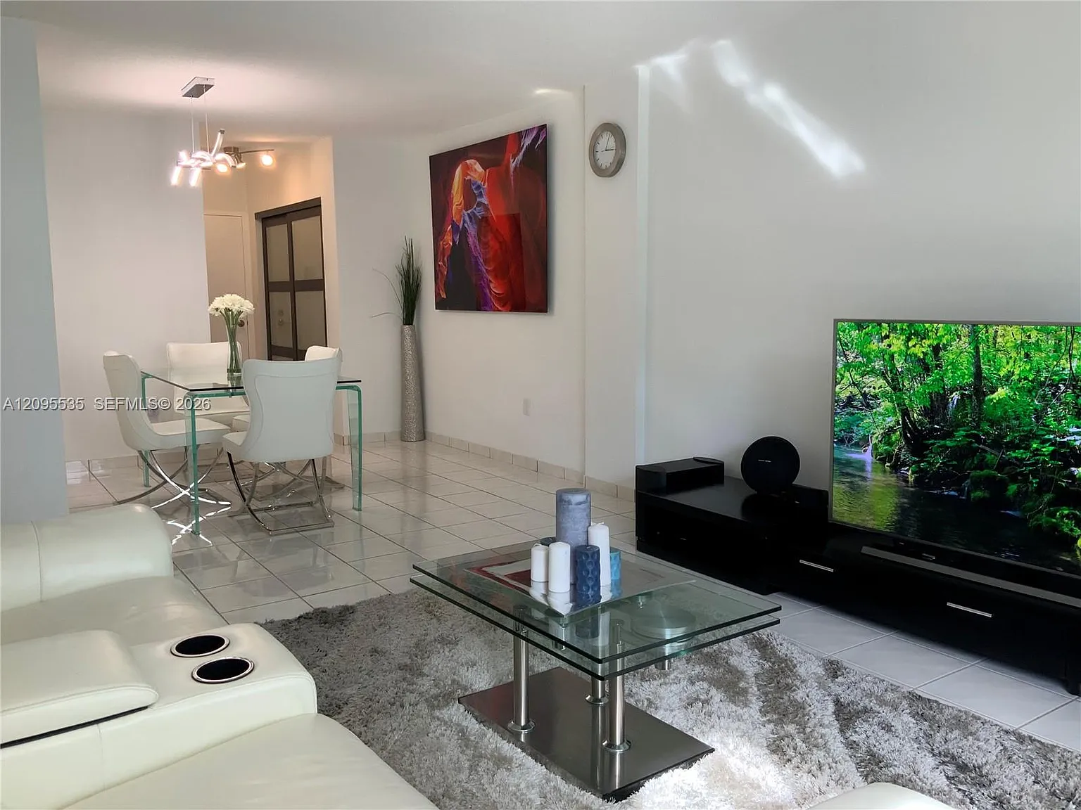 Apollo Condo — Photo 3