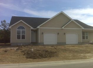 3305 Hogan Ct #A, Morehead City, NC 28557