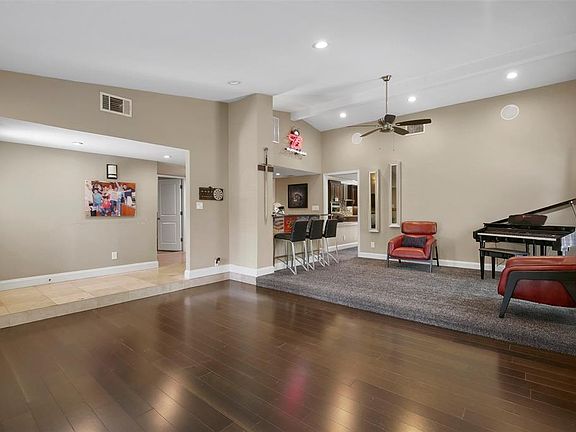 4th image of 2617 Southcrest Dr