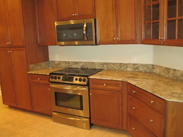 714 Dove Creek Cir — Photo 2