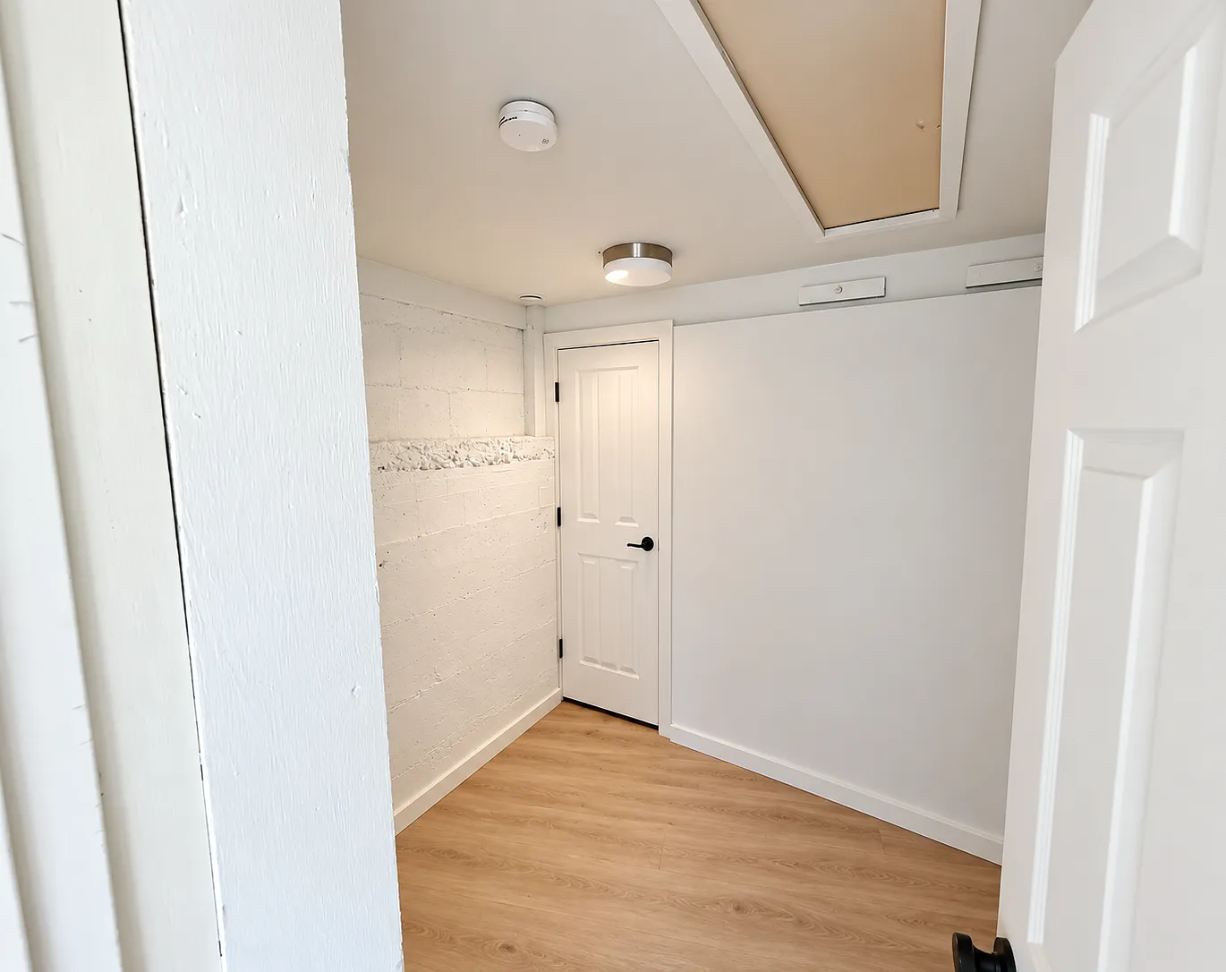 1 bed, 600 sqft, $2,000 — Photo 3