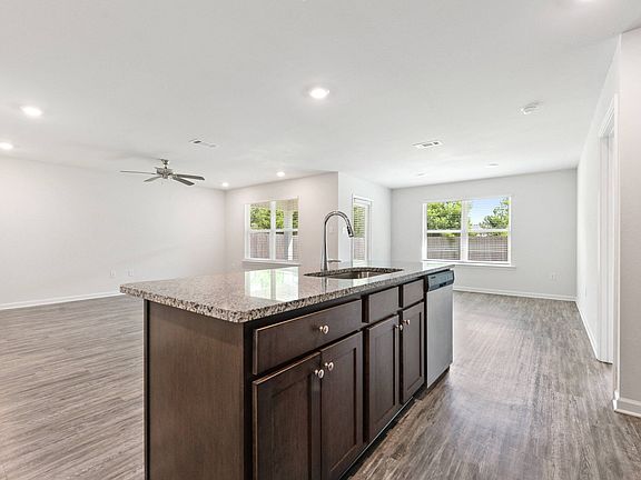 4th image of 1632 Emerald Lakes Dr #3196722
