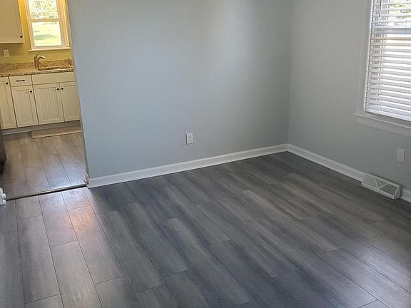 5th image of 1302 New St