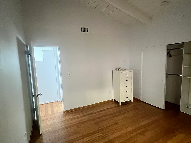 2159 Lyric Ave — Photo 11