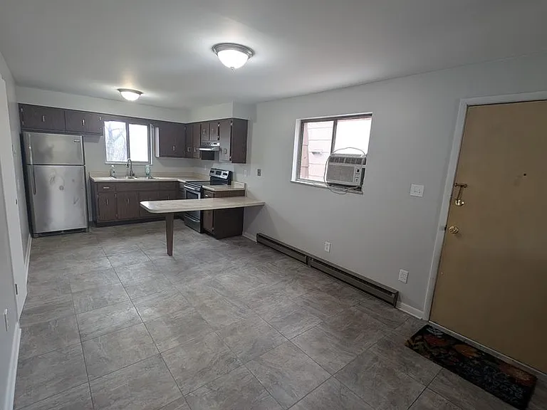 93 - 119 Johnston Avenue — Photo 2