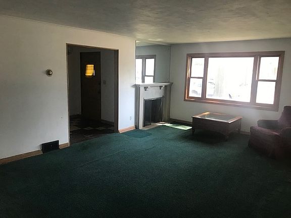 3rd image of 5103 Arlington St