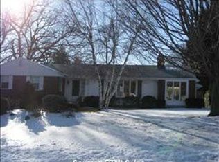 42 Berkshire Dr, Farmington, CT 06032