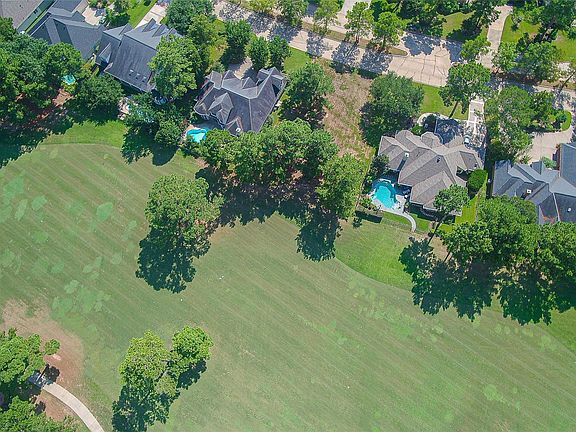 3rd image of 1121 Bentwater Dr