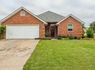 8832 Jason Ct, North Richland Hills, TX 76182