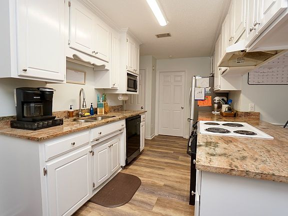 4th image of 3918 Heatherwoods Dr