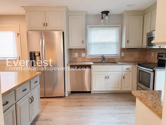 9236 Switzer St — Photo 7