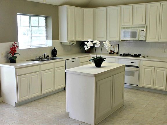 5th image of 3939 E Peach Hollow Cir