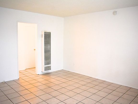 4th image of 4370 51st St Unit 3