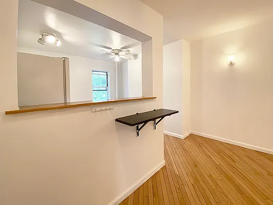 Rented by Buchbinder & Warren | media 4