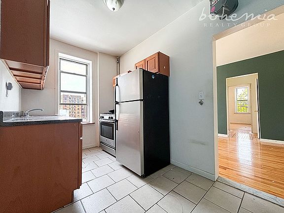 2nd image of 595 W 207th St #51B