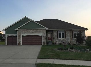 4845 Andrews Pl, Pleasant Hill, IA 50327