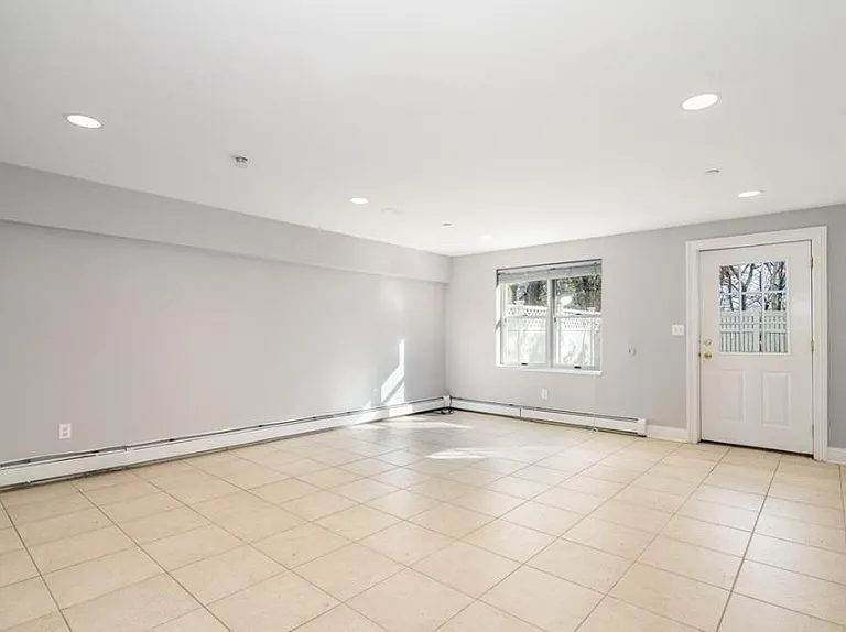 186 Woodside Ave #3 — Photo 14