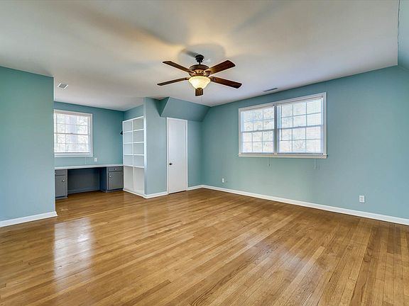 46th image of 134 Lake Bluff Drive