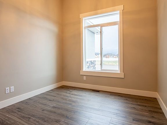 3rd image of 5008 Rock Hollow Ln