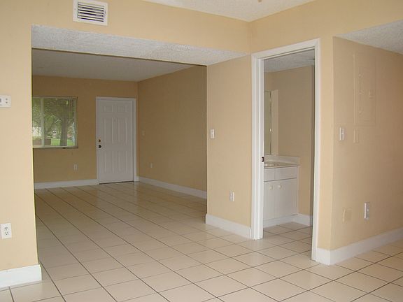 5th image of 11576 NW 39th St #0