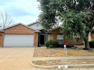 4425 Chaparral Creek Dr, Fort Worth, TX 76123