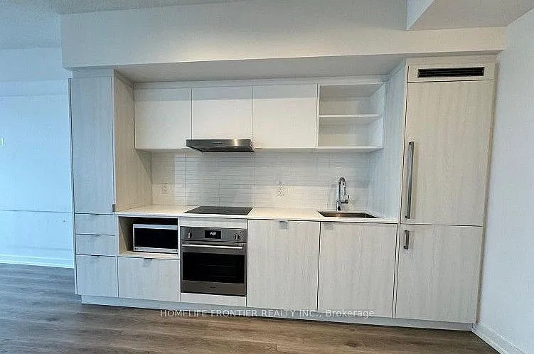 138 Downes St — Photo 3