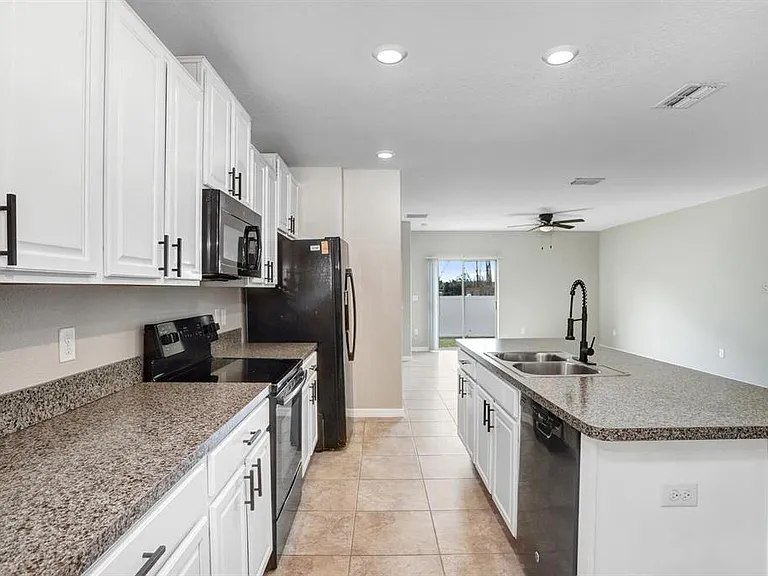 10256 Carloway Hills Dr — Photo 7