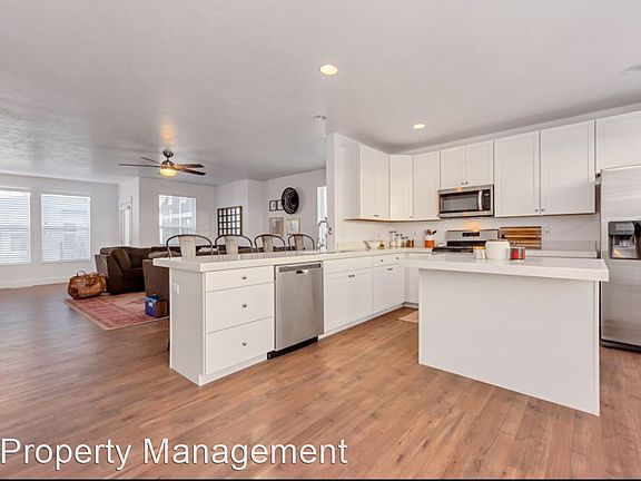 3rd image of 1816 W Torlundy Dr #65