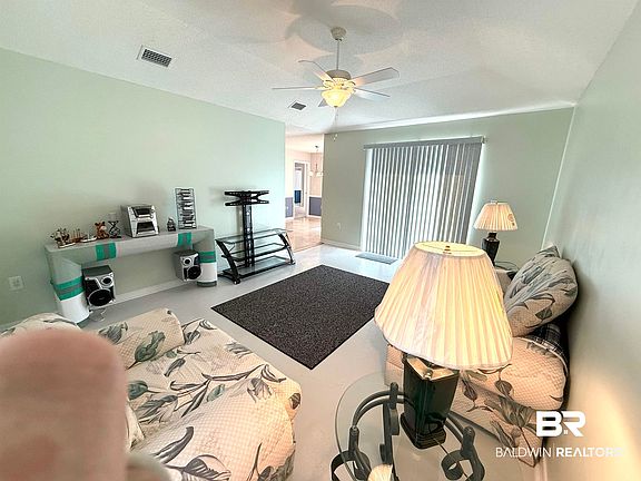 5th image of 14294 Lexington Dr