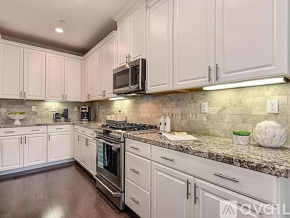 4th image of 3925 Crete Island Ln