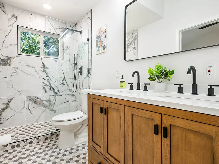 4800 Spring Meadow Cv — Photo 8