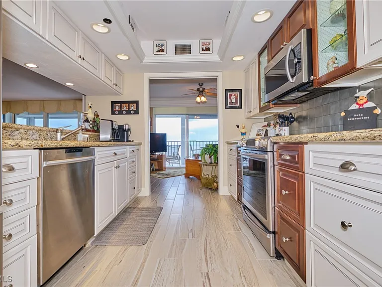 5550 Heron Point Dr #1601 — Photo 15