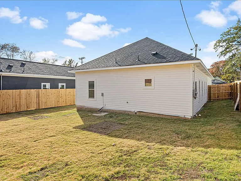 1072 Bruce St — Photo 25