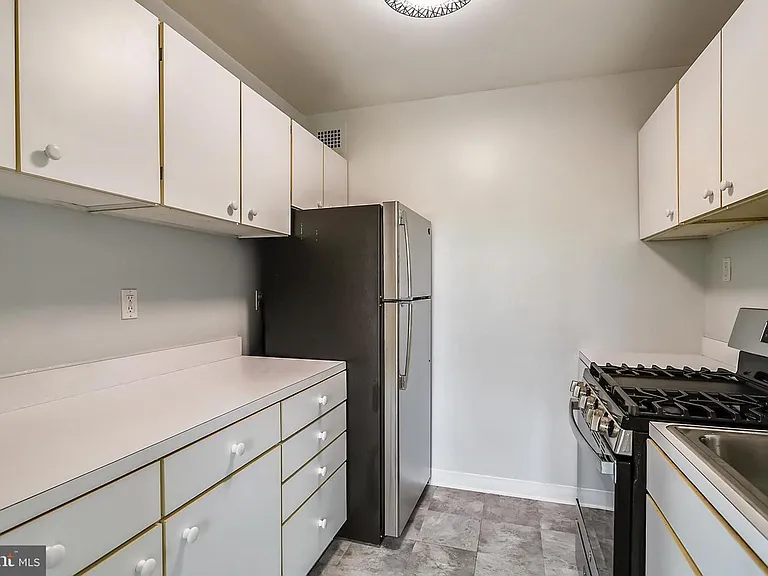 4201 Cathedral Ave NW #1218E — Photo 11